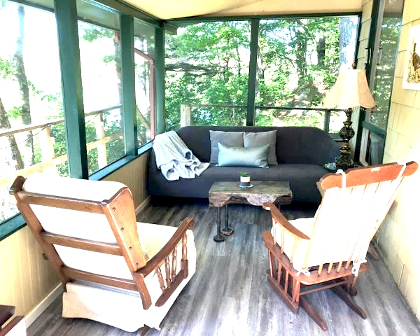 Screened-in porch